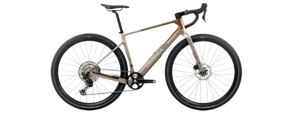 Vélo gravel Orbea Terra M30TEAM 1X 2026 – cadre carbone polyvalent, transmission GRX 12 vitesses, idéal pour le gravel sportif et l’aventure longue distance